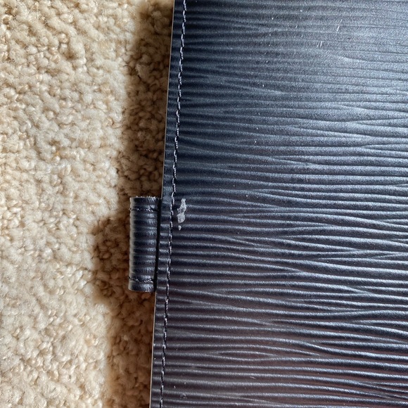 Authentic Louis Vuitton Epi leather Agenda Cover black silver - Picture 4 of 13